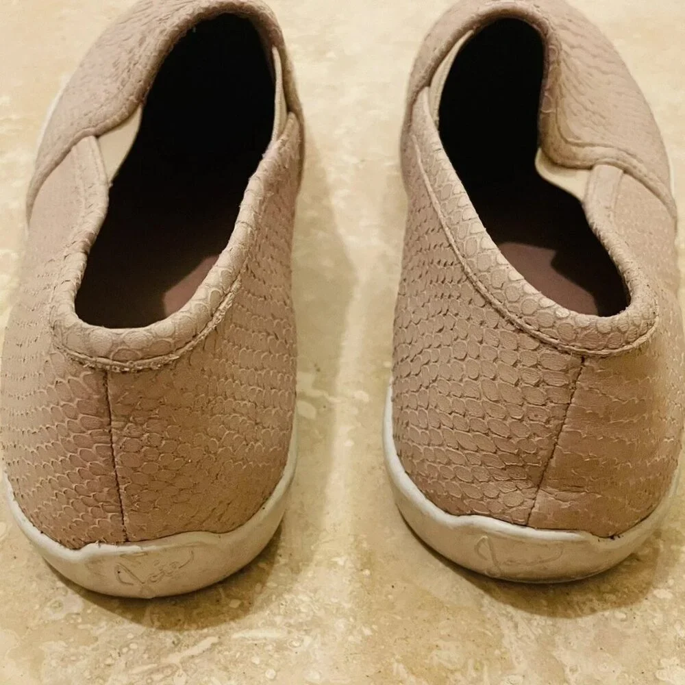 JOIE Kidmore Beige Kidmore Leather Slip-on Alligator/Croc Pattern Sneake…